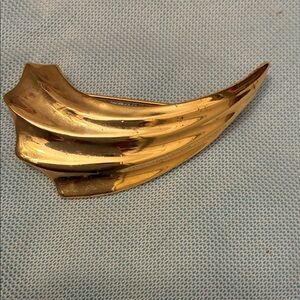 Vintage Sarah Coventry Jewelry Pin